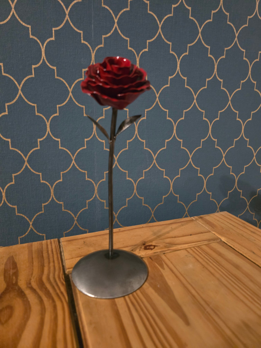 Standing metal rose
